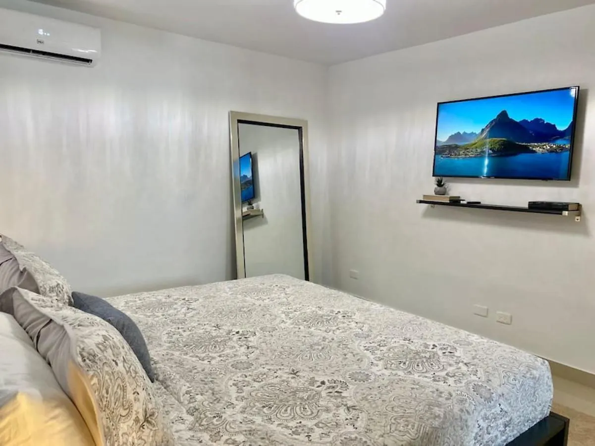 Stylish Apt Full Ac King Bed Los Prados 別荘