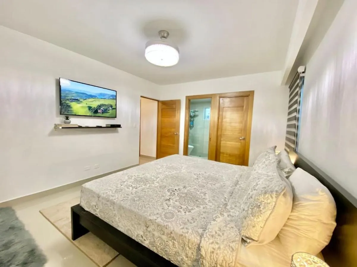 Stylish Apt Full Ac King Bed Los Prados