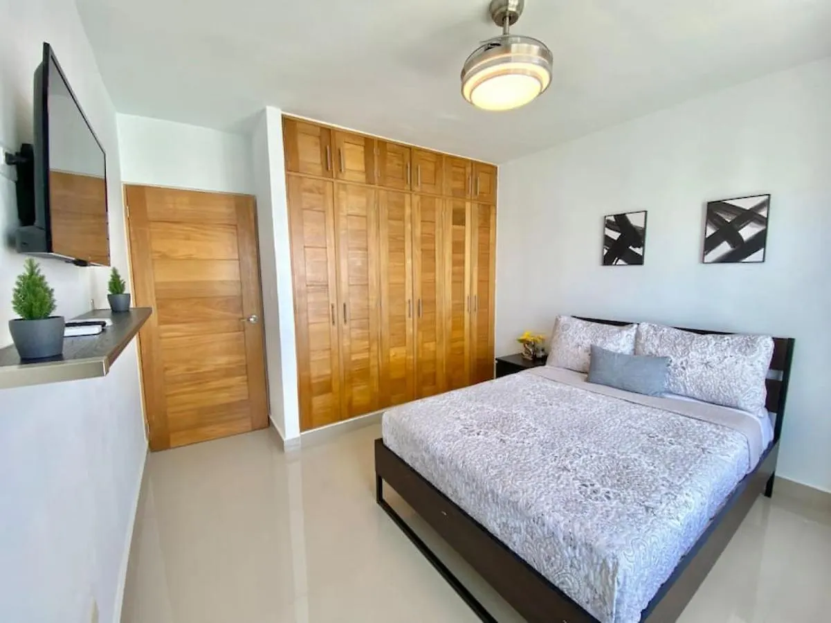 Stylish Apt Full Ac King Bed Los Prados 0*,